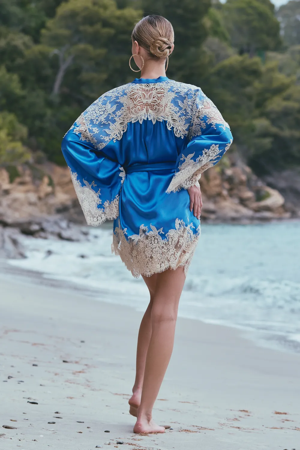 Apolline Silk Short Robe in Blue