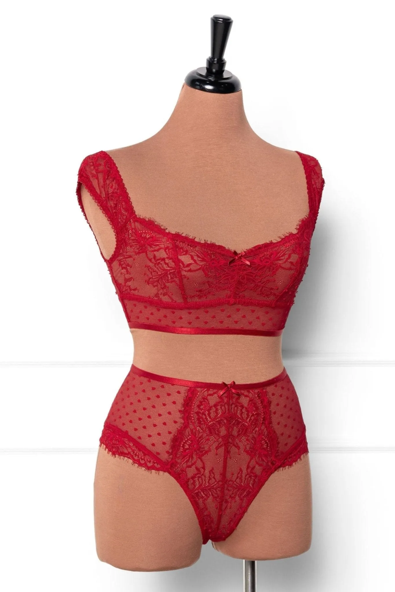 Lacy Off-The-Shoulder Bralette - Red